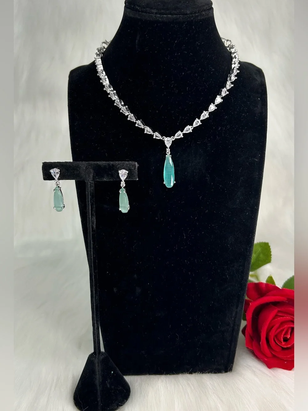 Mint Silver Ad Necklace and Earrings Set